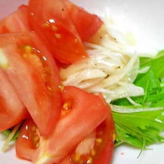 トマトと大根のシンプルサラダ